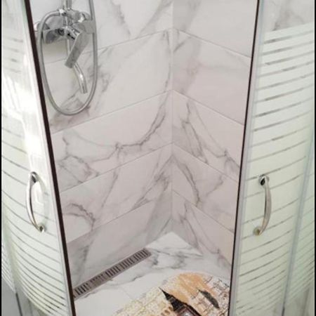Lux Apartments With Pool Dex Zemun Polje エクステリア 写真