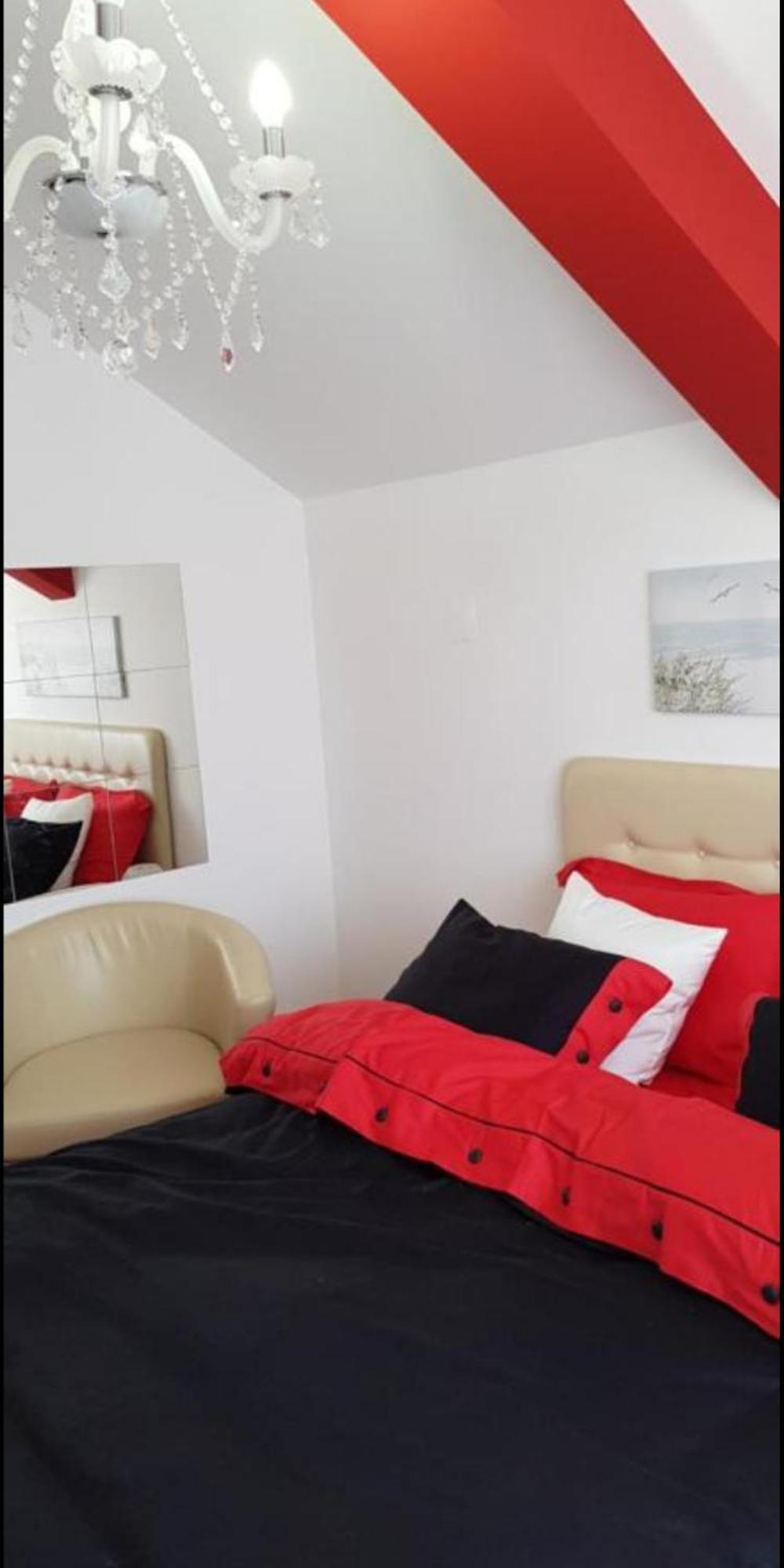 Lux Apartments With Pool Dex Zemun Polje エクステリア 写真