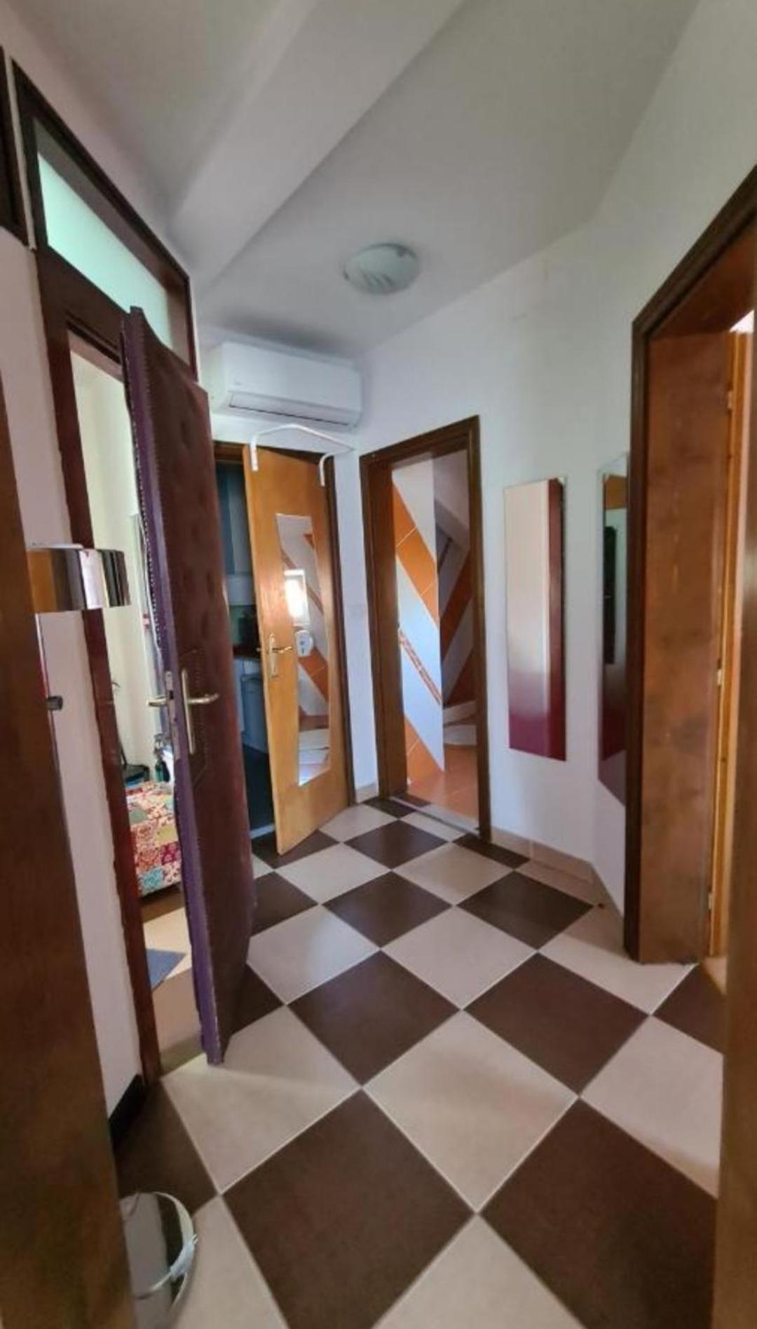 Lux Apartments With Pool Dex Zemun Polje エクステリア 写真